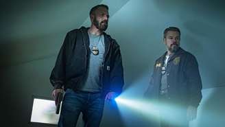'Dinheiro Suspeito' reúne Ben Affleck e Matt Damon em trama de ação — mas vale o play (Divulgação/Netflix)