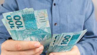 Saiba o que pode estar atrapalhando o dinheiro de entrar em sua casa