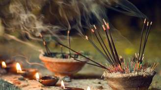 Saiba qual é o melhor incenso para atrair boas energias