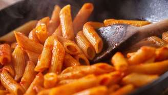 Macarrão de uma panela só – Foto: Guia da Cozinha