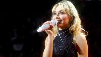 Sabrina Carpenter na turnê de "Short n' Sweet" no Madison Square Garden, Nova York