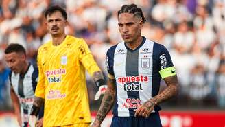 Paolo Guerrero durante jogo do Alianza Lima