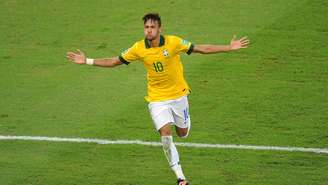 No esporte e no entretenimento, Pelé, Ayrton Senna, Neymar, Roberto Carlos e Silvio Santos estão entre os mais lembrados – depositphotos.com / A.Paes