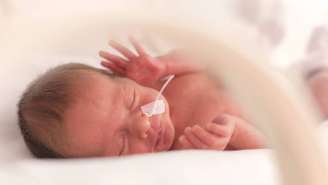 A retinopatia da prematuridade é uma doença que afeta o desenvolvimento dos vasos da retina em recém-nascidos prematuros – depositphotos.com / Ondrooo