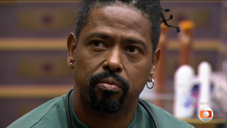 Leandro é emparedado