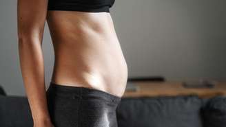 Entenda as causas do estômago alto. Foto: shutterstock