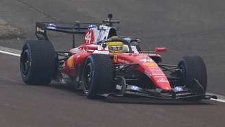 Lewis Hamilton com a Ferrari SF26