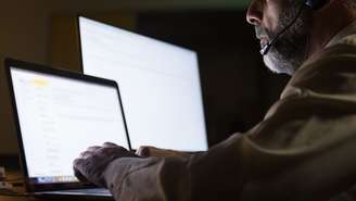 DCCiber usa inteligência cibernética para monitorar fóruns clandestinos, rastrear criminosos e transformar investigações virtuais em prisões no mundo real