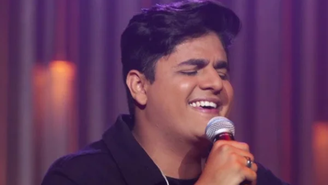 Cantor flagrado agredindo a esposa desabafa: 'Isso é o demônio'; ouça