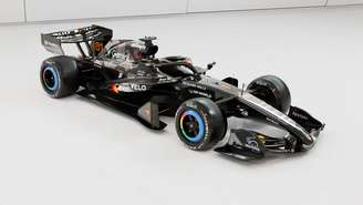 McLaren MCL40 com pintura de pré-temporada