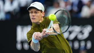 Jannik Sinner venceu Ben Shelton pelas quartas de final do Australian Open