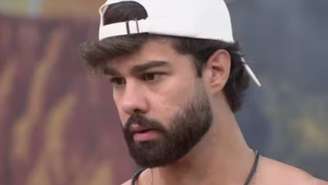 Paulo Augusto teria empurrado Jonas na corrida até o Big Fone