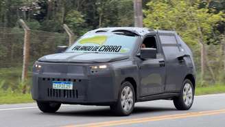 Novo Fiat Argo 2027 flagrado em testes no Brasil
