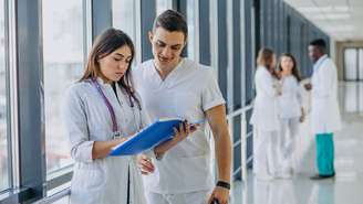 Universidades que tiraram nota 5 dizem que resultado expõe desigualdades no ensino médico e pode influenciar a confiança em novos profissionais