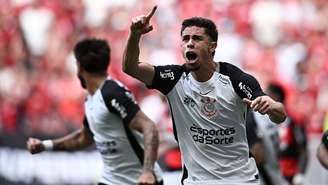 Gabriel Paulista comemorando gol do Corinthians contra o Flamengo