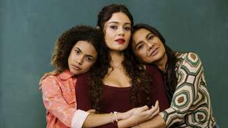 Joélly (Alana Cabral), Gerluce (Sophie Charlotte) e Lígia (Dira Paes) de Três Graças (Divulgação/TV Globo)