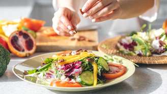 Confira o que um especialista diz sobre a dieta anti