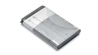 A explosão de celulares quase sempre associada a danos internos na bateria – depositphotos.com / amphoto