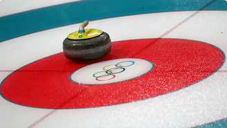 Curling é um dos esportes que agitam os Jogos Olímpicos de Inverno