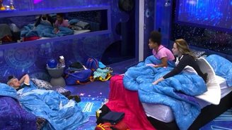 Ana Paula e Milena disseram que foram ameaçadas de expulsão