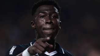 João Pedro, do Remo, comemorando gol