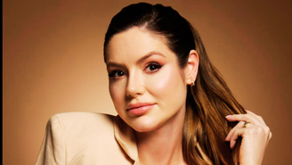 Dra. Ana Caroline Queiroz