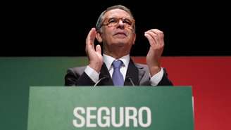 Primeiros resultados apontam para a vitória de António José Seguro.