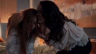 Arminda (Grazi Massafera) e Zenilda (Andréia Horta) de Três Graças (Reprodução/TV Globo)