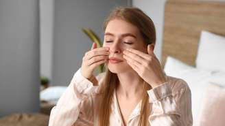 Veja como praticar Face Yoga