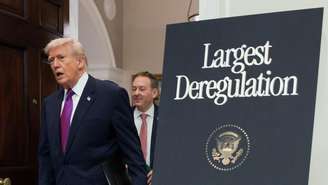 O governo Trump elogiou a medida como um ataque à regulamentação excessiva