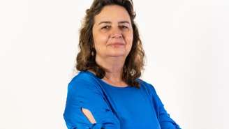 No Brasil, o Carnaval chega a partir de Portugal com o chamado Entrudo, uma brincadeira em que pessoas arremessavam água e laranjas