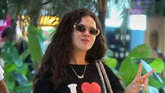 Maisa é flagrada embarcando no Rio de Janeiro e detalhe em look chama atenção
