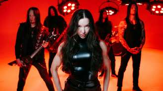 Arch Enemy com Lauren Hart