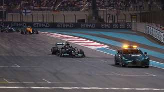 Aston Martin durante o GP de Abu Dhabi de 2021