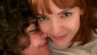 Titi Müller recebe declaração da nova namorada