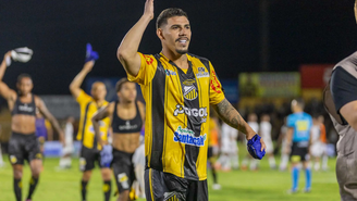Tigre faz história, elimina do Corinthians no Jorjão e chega à final do Paulistão.