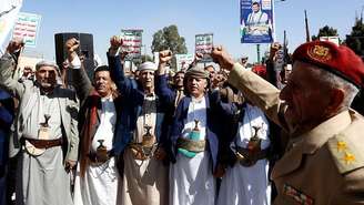 Em 2025, os EUA atingiram mais de mil alvos houthis no Iêmen em uma campanha que tentava encerrar a insurgência que estava bloqueando o comércio marítimo