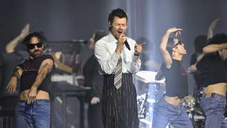 Harry Styles em performance no BRIT Awards 2026