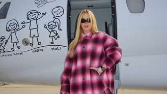 Virginia embarca para Paris