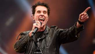 O vocalista do Capital Inicial, Dinho Ouro Preto