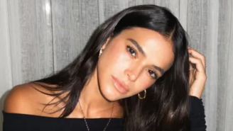 UAU! Bruna Marquezine faz topless e surpreende os fãs; veja