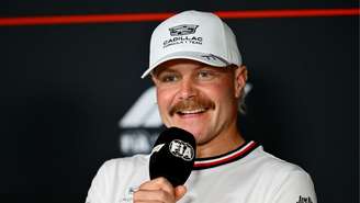 Valtteri Bottas brinca com situação da equipe rival