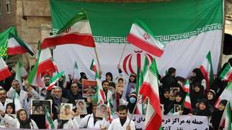 Manifestação em apoio ao regime iraniano, em 7 de março de 2026, em Teerã.