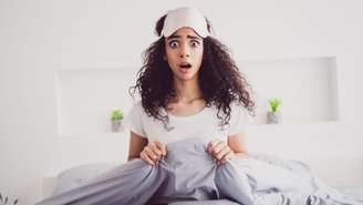 Sonhar com brigas ou tiroteios pode revelar conflitos internos ou mudanças importantes na vida