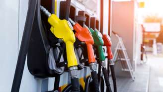 O governo federal anunciou um pacote de medidas para mitigar o reflexo do reajuste nos postos de combustíveis