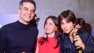 Wagner Moura ao lado da esposa Sandra e do filho Bem