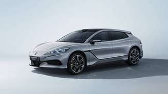 A BYD lançará o modelo premium Z9 GT na Europa com uma tecnologia que carrega 70% da bateria em apenas cinco minutos.