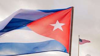 Cuba vai receber investimentos de cubanos que vivem no exterior, inclusive de quem mora nos Estados Unidos.