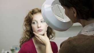 Mais do que volume imediato, o bioestimulador de colágeno promove um efeito progressivo, estimulando a pele a se regenerar naturalmente – depositphotos.com / imagepointfr