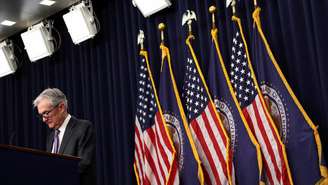 O presidente do Federal Reserve dos EUA, Jerome Powell, dá uma entrevista coletiva na sede da instituição, em Washington, em 10 de dezembro de 2025.